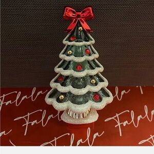 Bath and Body Works Festive Vintage Christmas Tree with Red Bow Wallflower Plug